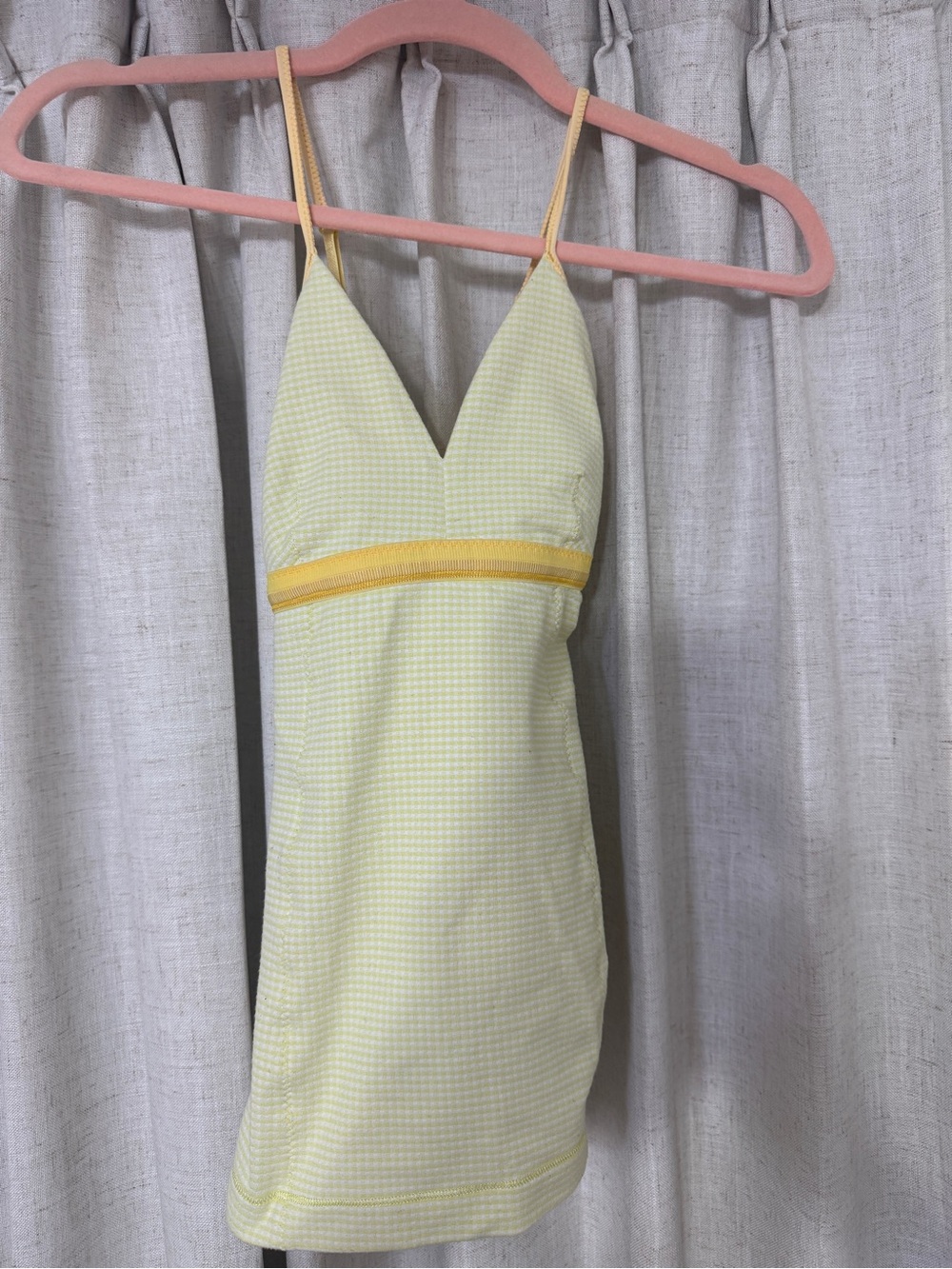 Lululemon Women 4 Love-Ly Tank in Mellow Lemon / Burning Yellow